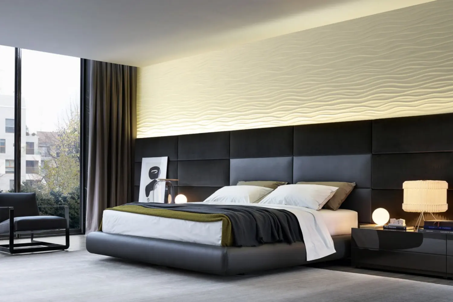 Slaapkamer met een golvend 3D-wandpaneel boven het bed, aangelicht met een lichtlijn